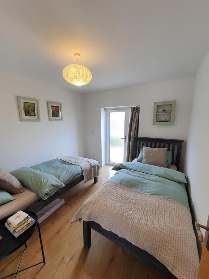Beautiful 2 Bedroom Guest House With Private Pool In Lacock, Wiltshire Exterior foto